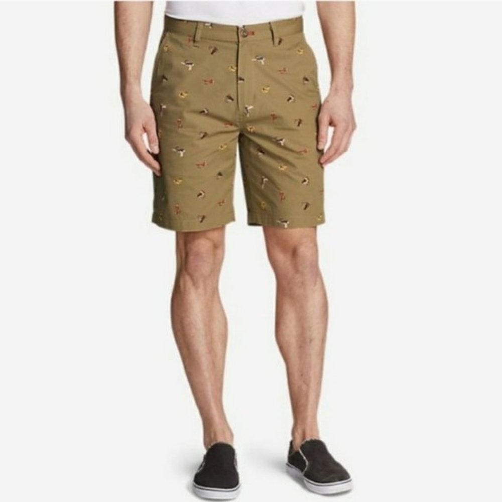 Eddie Bauer shorts with fishing lures printed, Size 42 - Picture 1 of 7